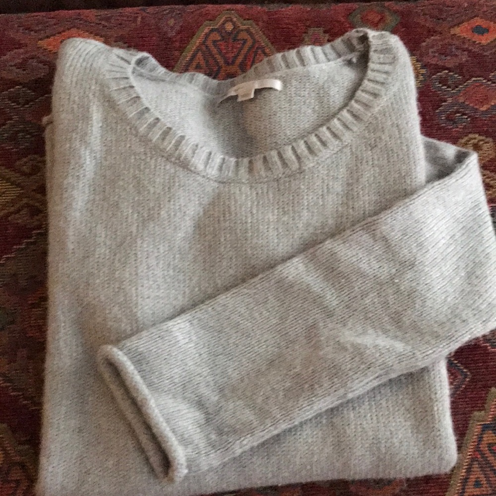 GAP sweater